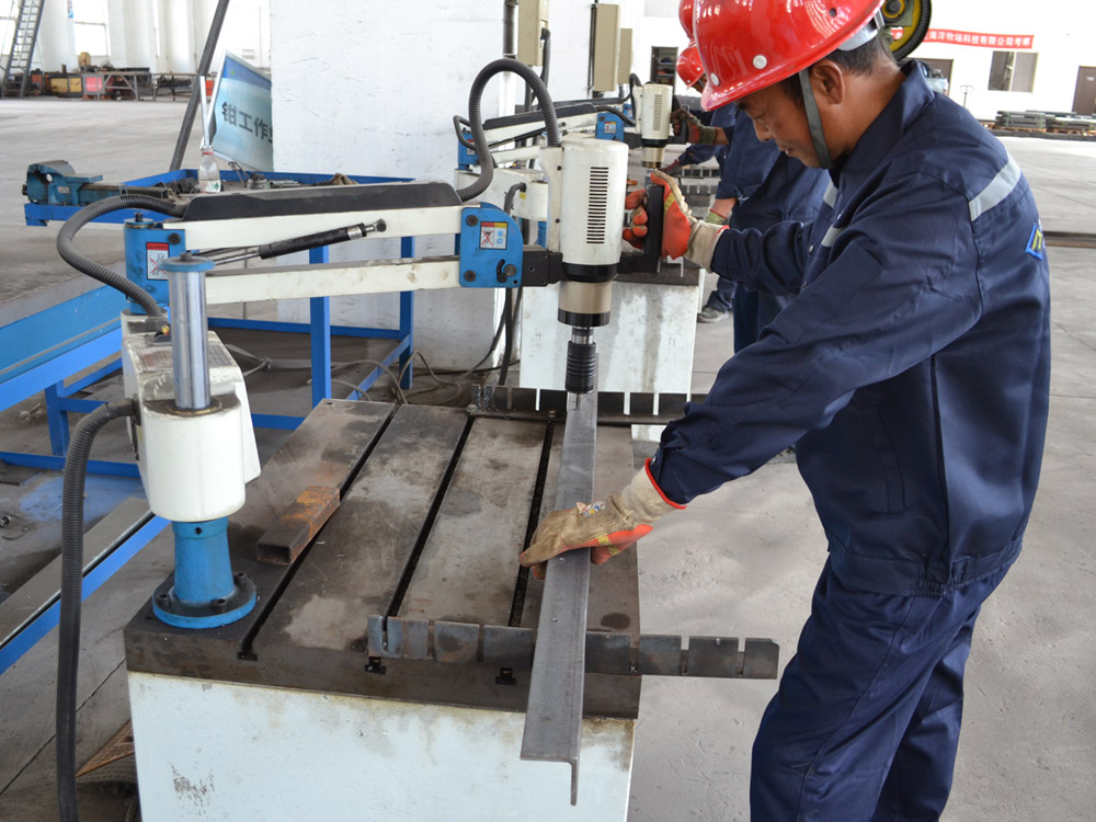 自動攻絲機(jī)